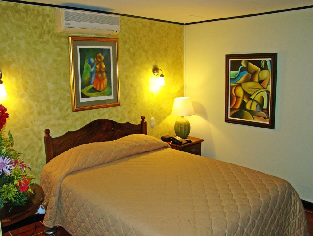 Hotel Colonnade Nicaragua 马那瓜湖 客房 照片