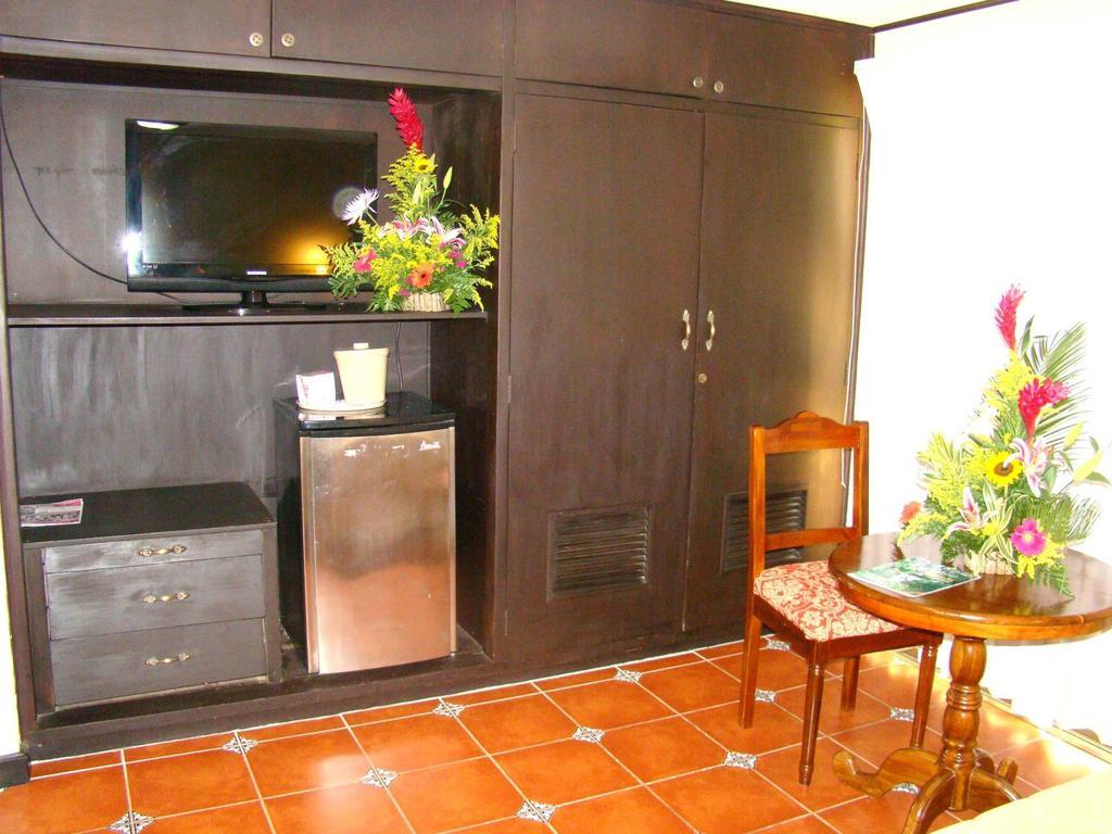 Hotel Colonnade Nicaragua 马那瓜湖 客房 照片
