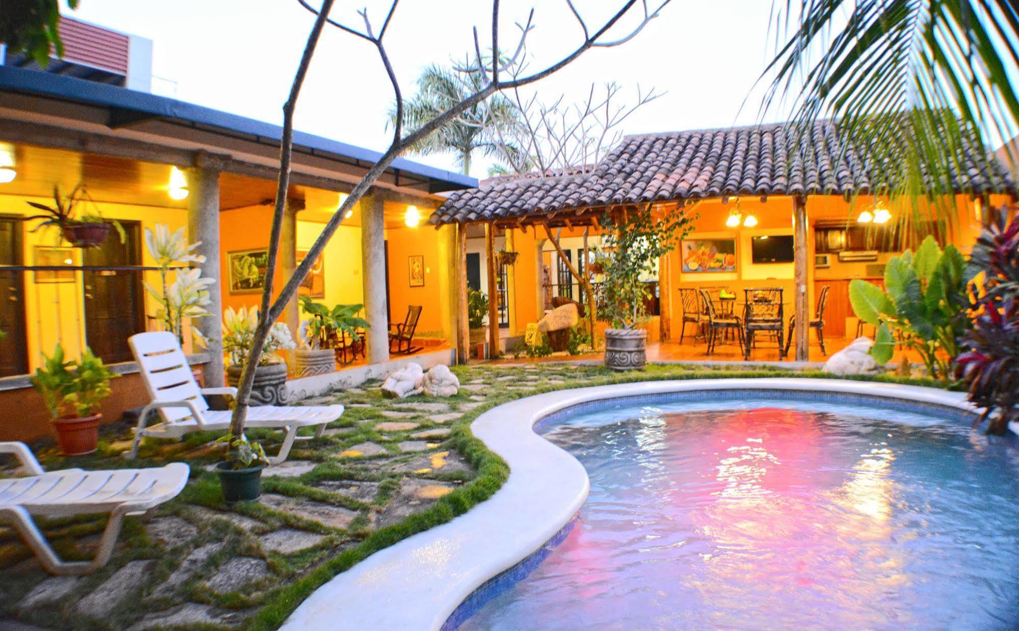 Hotel Colonnade Nicaragua 马那瓜湖 外观 照片